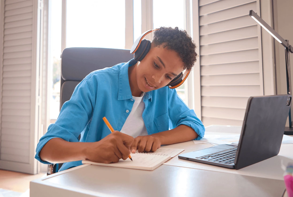 Cuando la música se encuentra con el estudio: lo que los padres están viendo en casa
