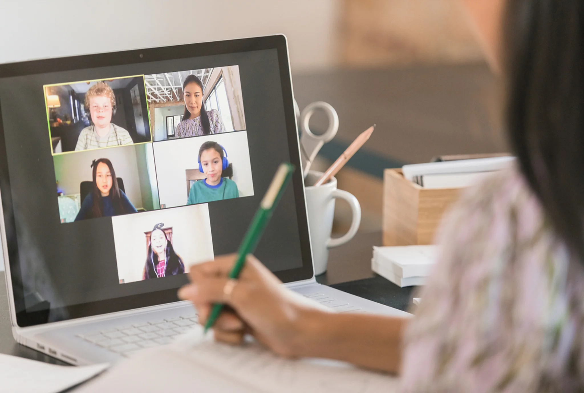 Building Social Connections in Online School: Student Life and Community 