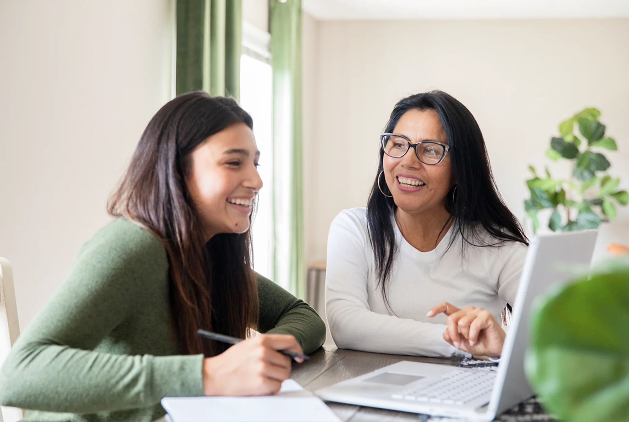 How to Help Your Child Succeed in Online School: Essential Tips for Parents 