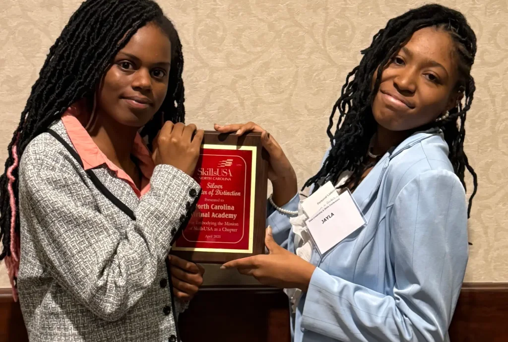 What Online School Looks Like: A Student Day in the Life Q&A With Jayla