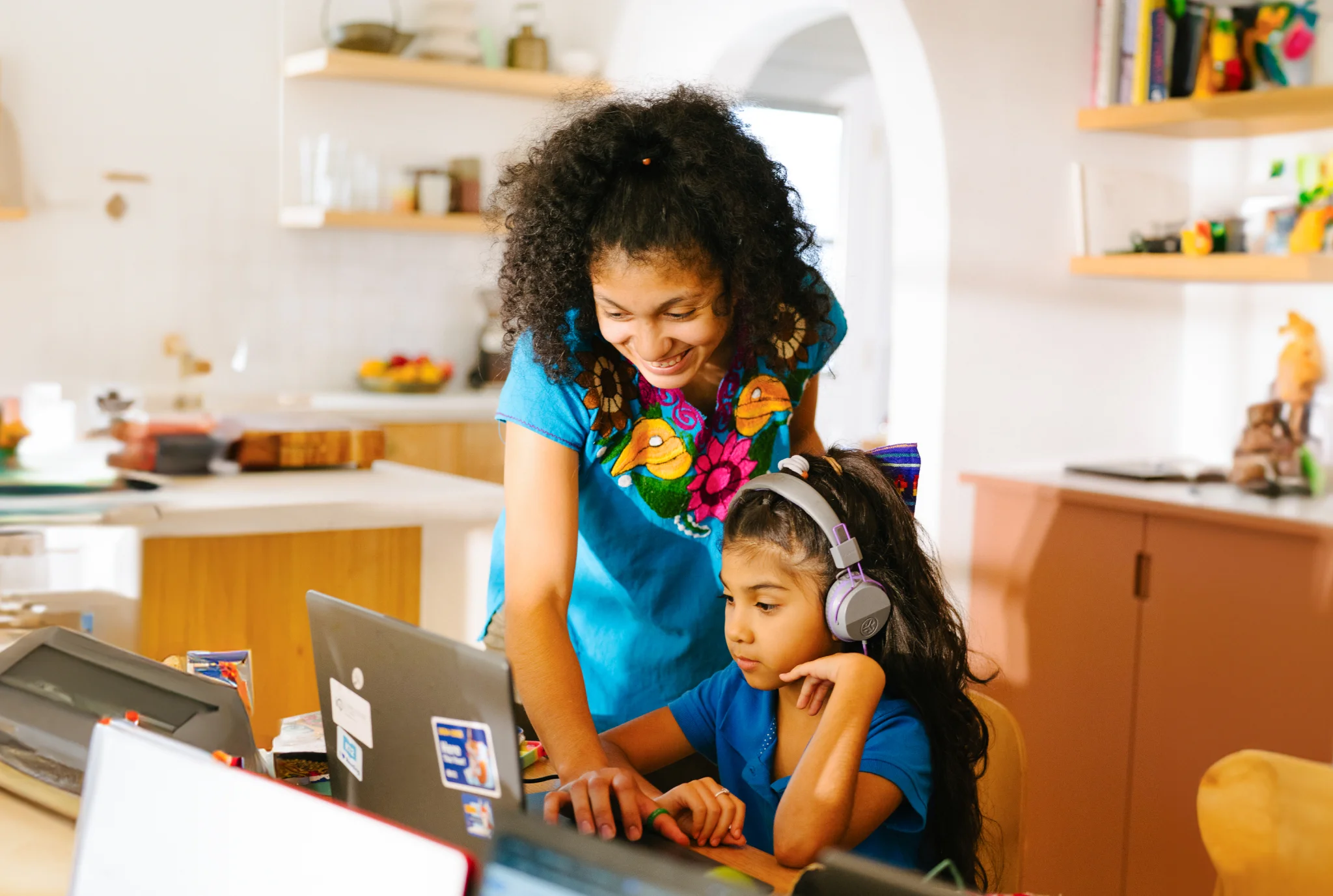 How Parents Can Support Online Learning at Home: Practical Strategies and Checklists 